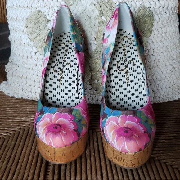 Jessica Simpson Waleo floral platform heels - Picture 2 of 10